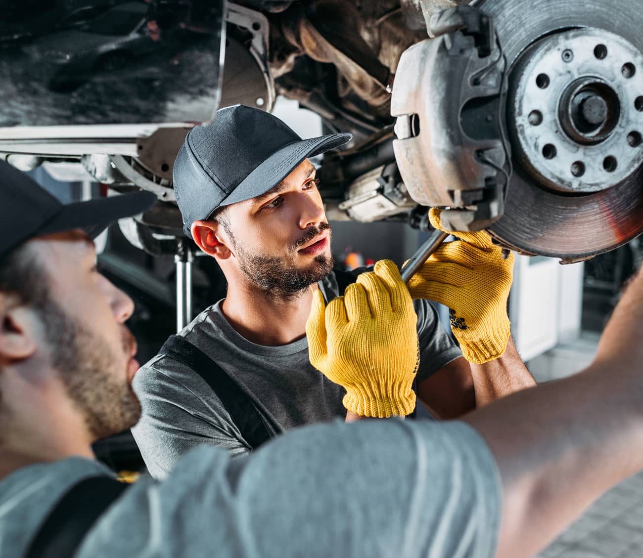 How to communicate effectively with your mechanic – imagen de CyberTaxi